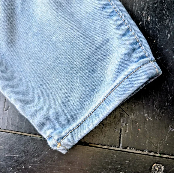 Knox Rose Women's Light Denim Jeans Southwestern Embroidered Detail Size 10 - Picture 3 of 9